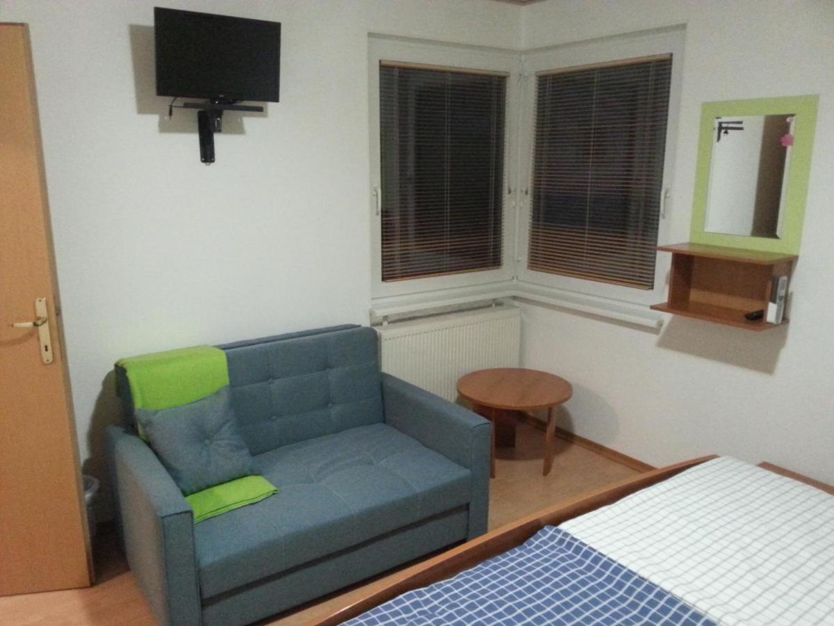 Apartmaji In Sobe Kocjancic Подчетртек Экстерьер фото